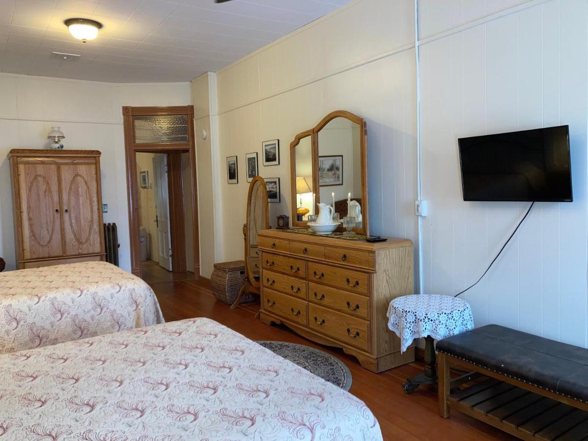 Historic Capitol Hotel Vacation Suites Downtown บัฟฟาโล ภายนอก รูปภาพ