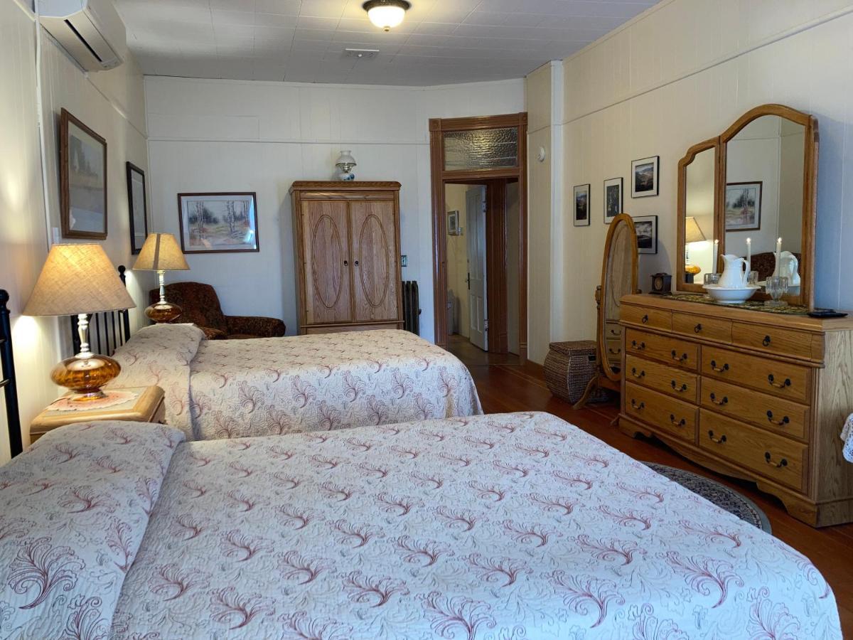Historic Capitol Hotel Vacation Suites Downtown บัฟฟาโล ภายนอก รูปภาพ